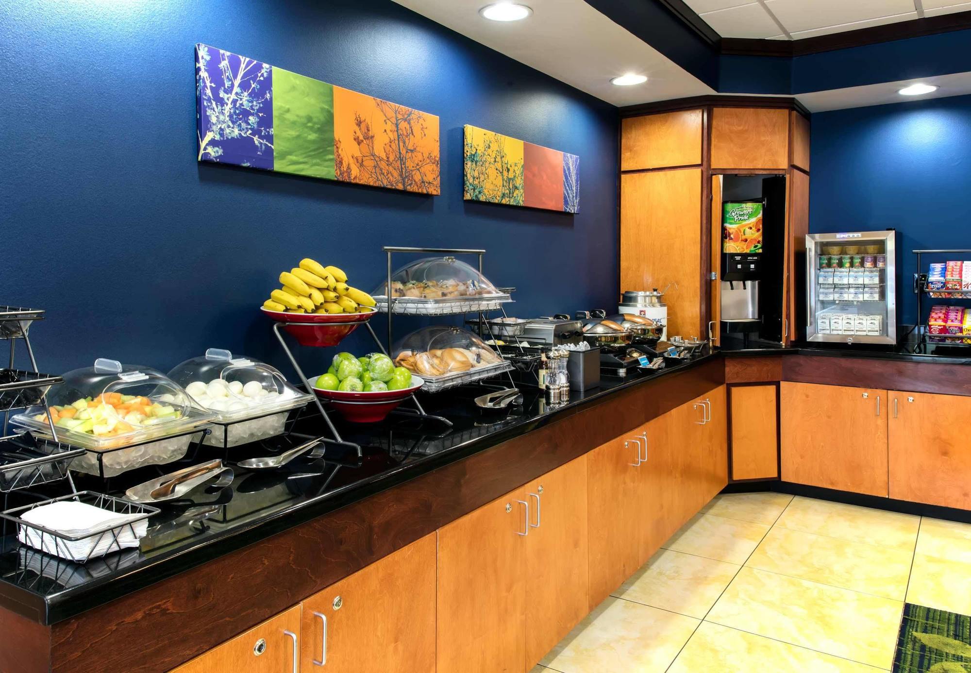 Fairfield Inn And Suites By Marriott Lakeland פלאנט סיטי מראה חיצוני תמונה