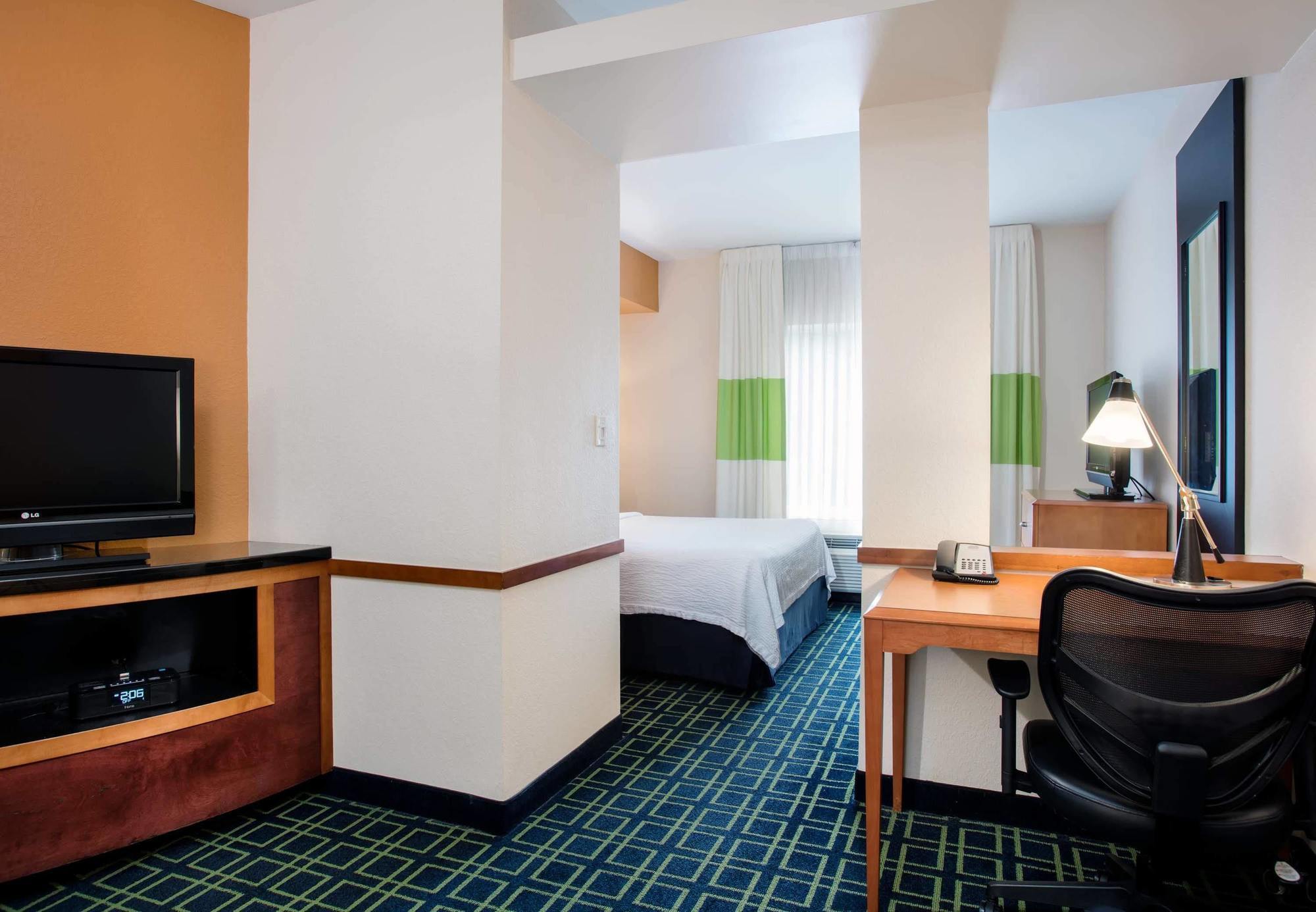 Fairfield Inn And Suites By Marriott Lakeland פלאנט סיטי מראה חיצוני תמונה